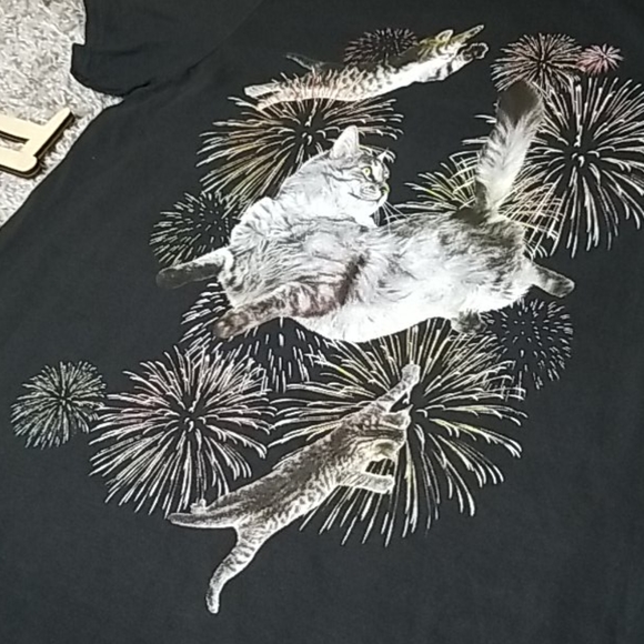 EUC🔥 FIFTH SUN Kitty Cat Firework T-shirt - Picture 2 of 5